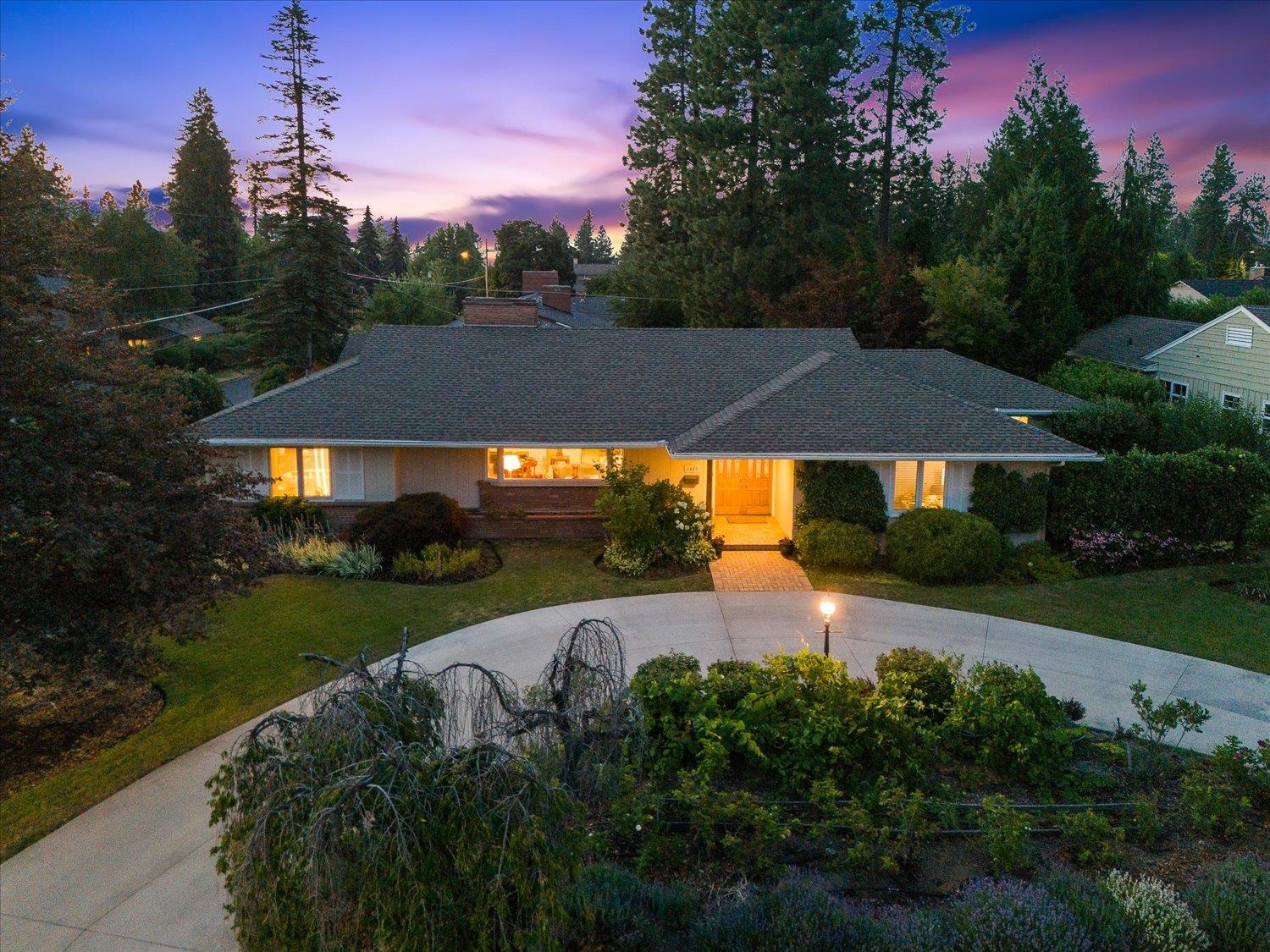 1405 East Woodcliff Road Spokane, WA 99203 - Photo 3 of 28