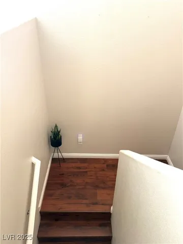 $2,400 | 3731 Gilmore Creek Street, Las Vegas, NV 89129