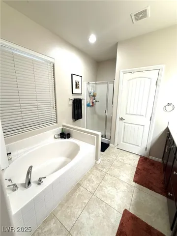 $2,400 | 3731 Gilmore Creek Street, Las Vegas, NV 89129