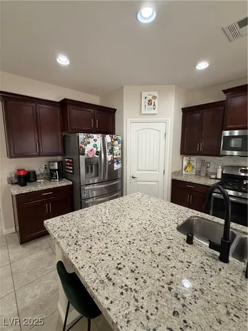 $2,400 | 3731 Gilmore Creek Street, Las Vegas, NV 89129