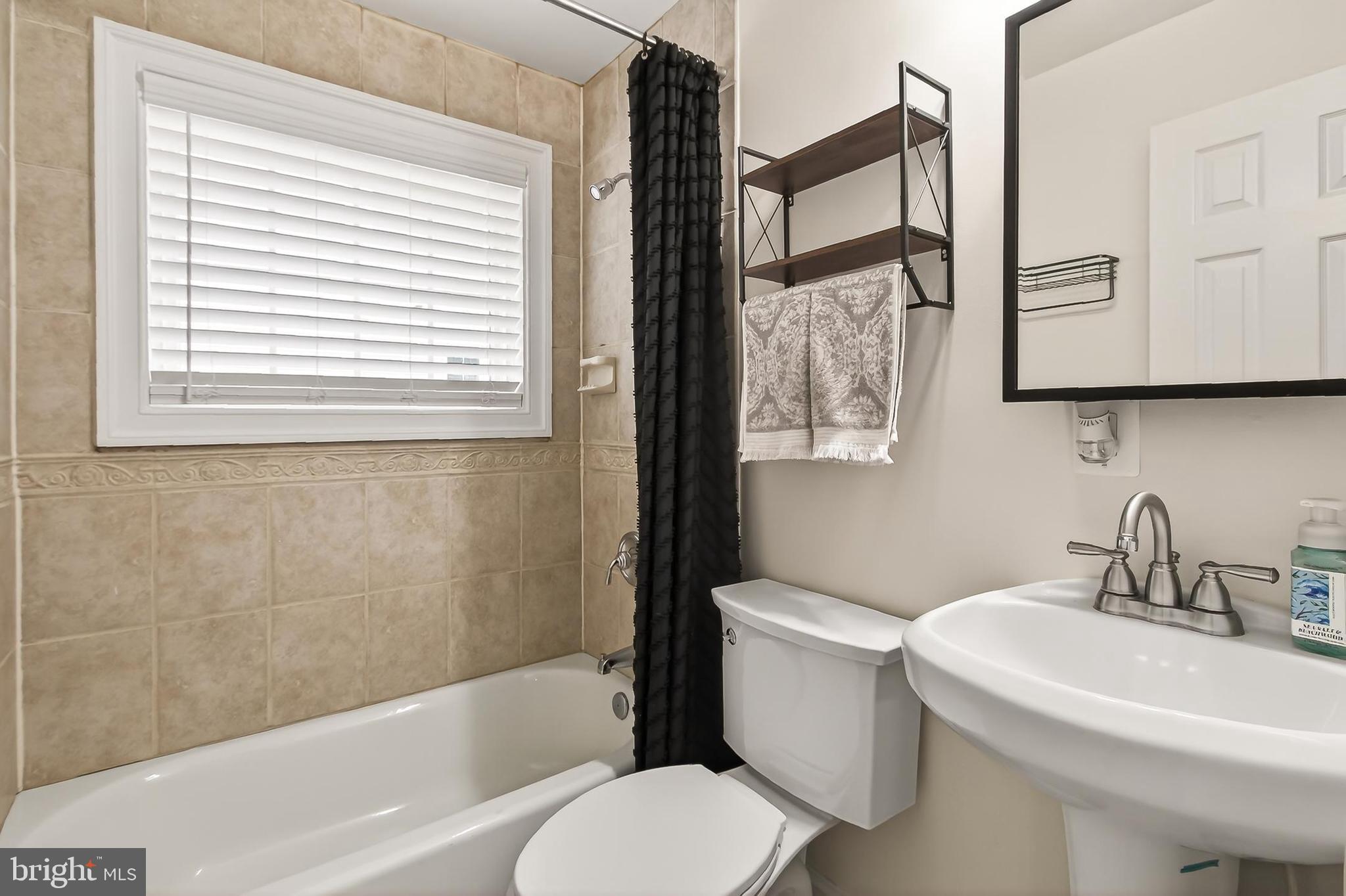 7705 Magarity Road Falls Church, VA 22043 - Photo 24 of 69