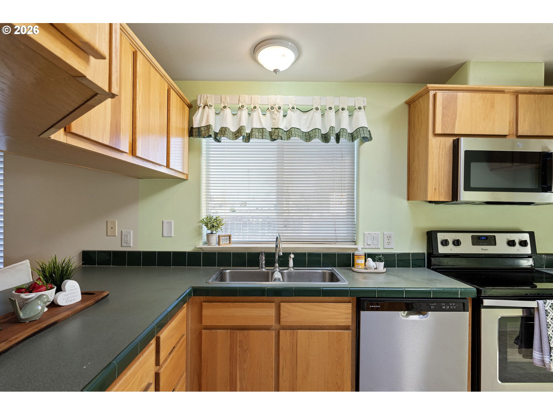 145 River Road, Unit 13 Junction City, OR 97448 - Photo 12 of 42