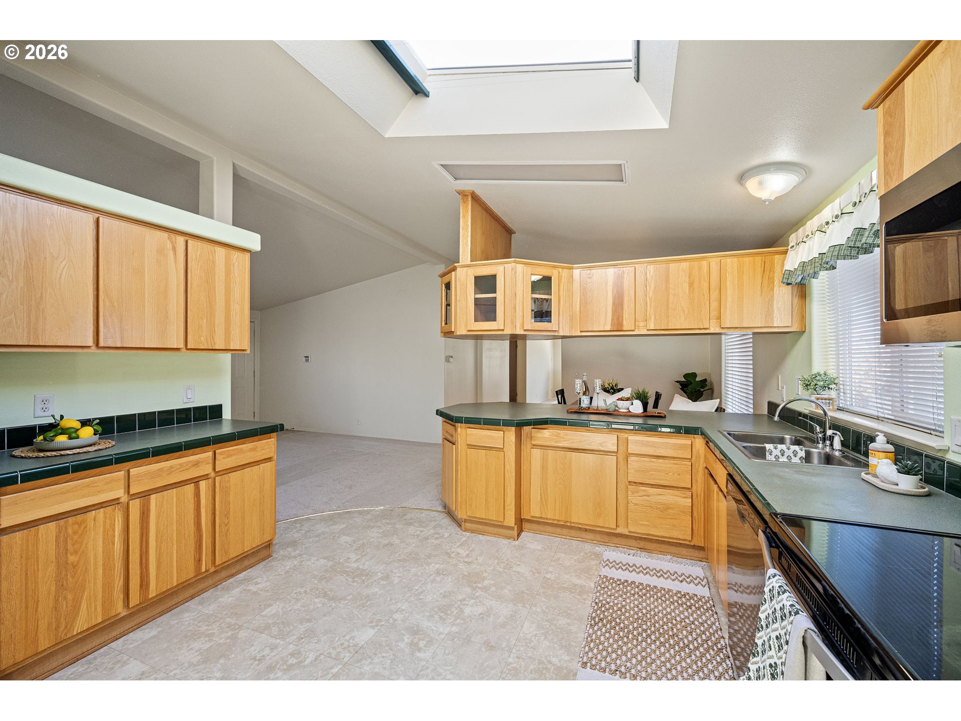 145 River Road, Unit 13 Junction City, OR 97448 - Photo 13 of 42