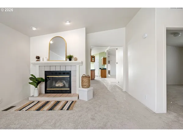 $229,000 | 145 River Road, Unit 13, Junction City, OR 97448