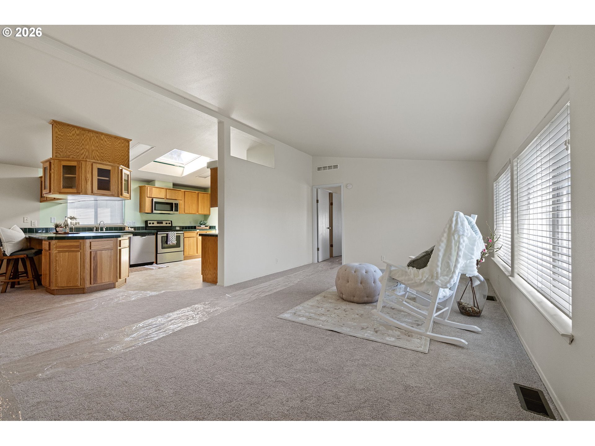 145 River Road, Unit 13 Junction City, OR 97448 - Photo 3 of 42