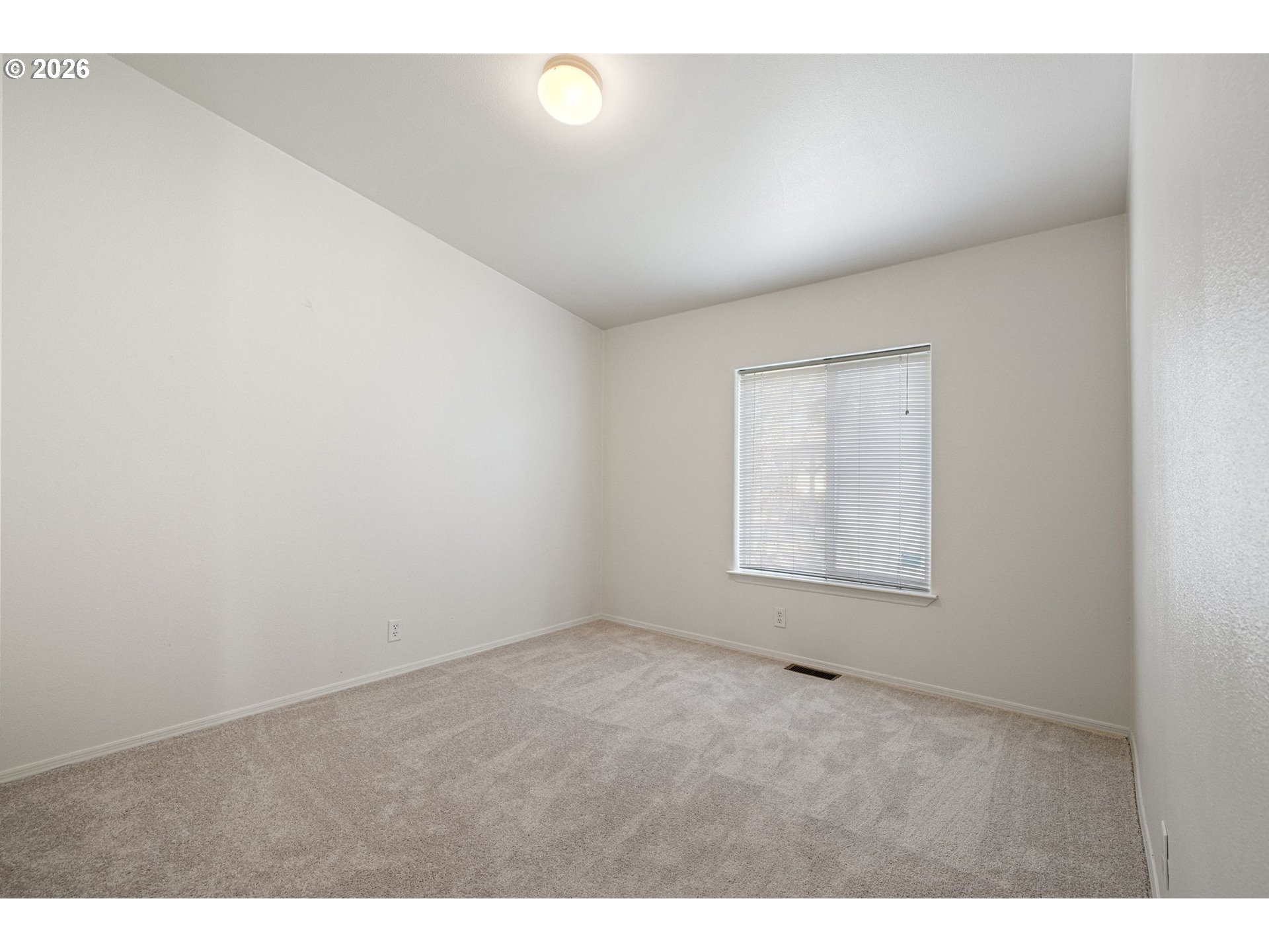 145 River Road, Unit 13 Junction City, OR 97448 - Photo 33 of 42