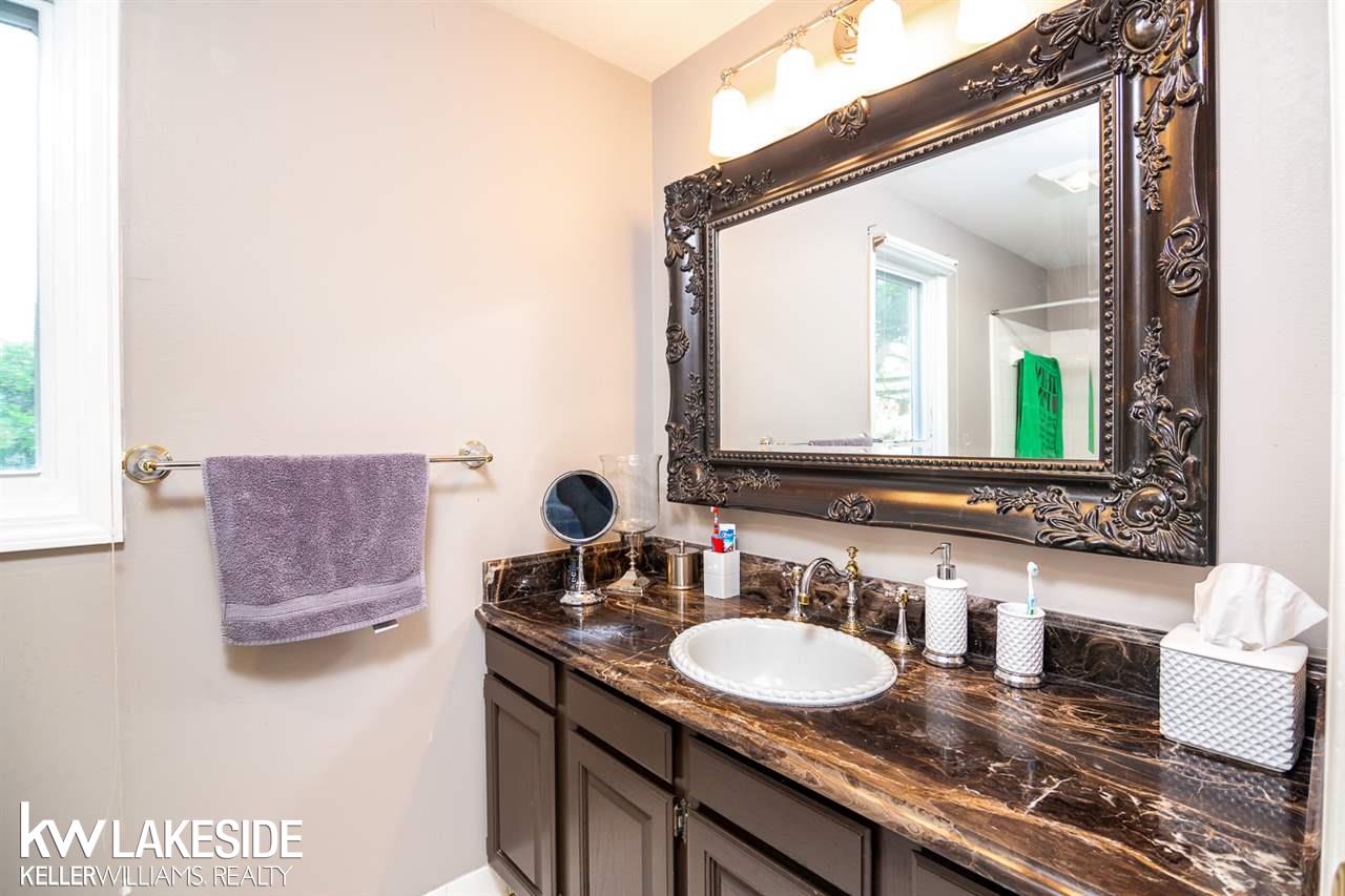 2437 Rancroft Beat Rochester Hills, MI 48306 - Photo 26 of 33
