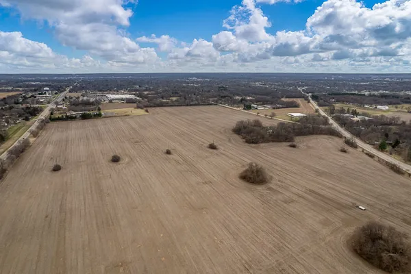 $2,400,000 | 4465 Halsted Road, Rockford, IL 61101
