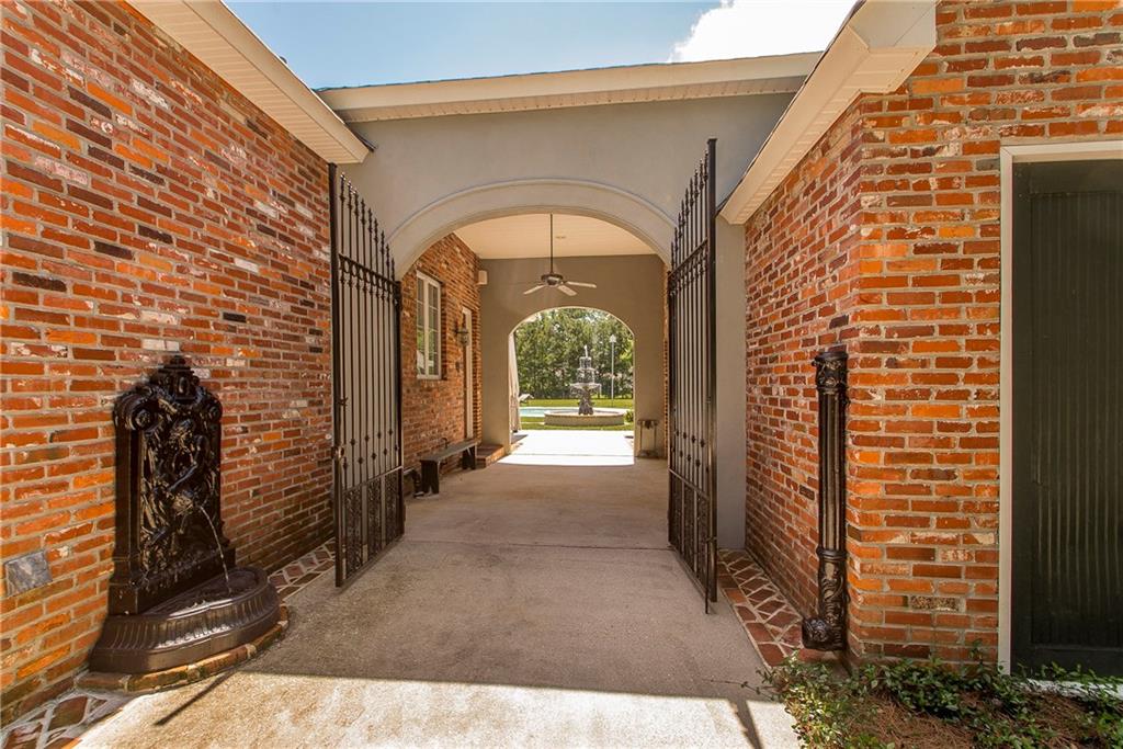 405 Dummyline Road Madisonville, LA 70447 - Photo 4 of 40 Gallery Image 4
