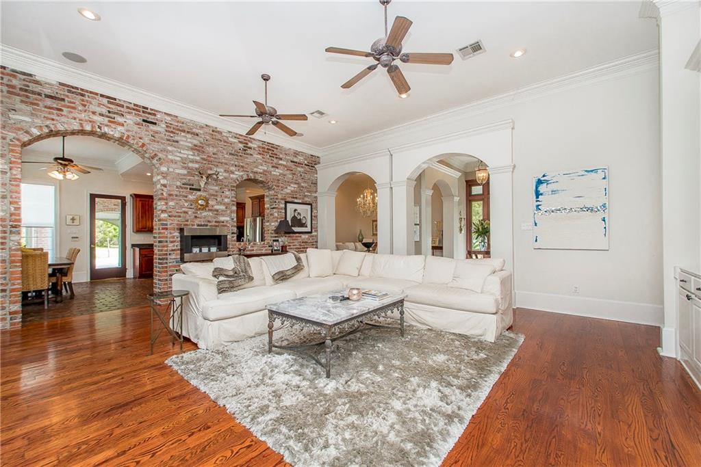 405 Dummyline Road Madisonville, LA 70447 - Photo 10 of 40 Gallery Image 10