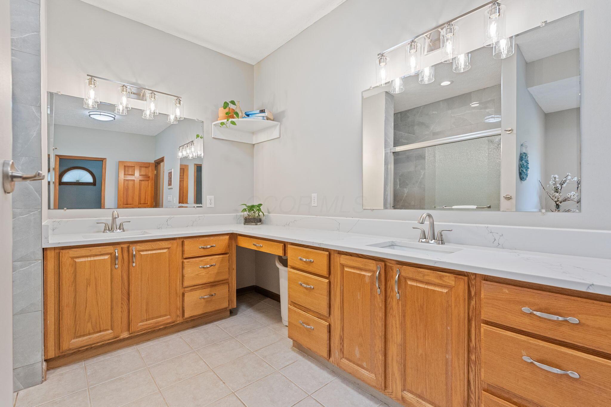 12907 Woodtown Road Galena, OH 43021 - Photo 61 of 117 Primary Bathroom