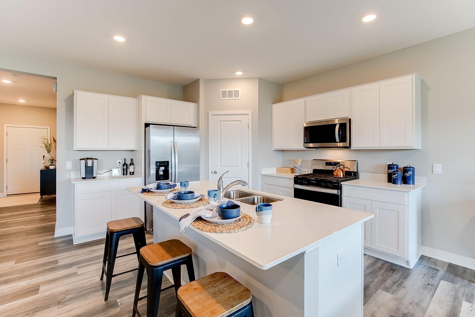 1707 Abbey Road Shakopee, MN 55379 - Photo 1 of 1 Gallery Image 1