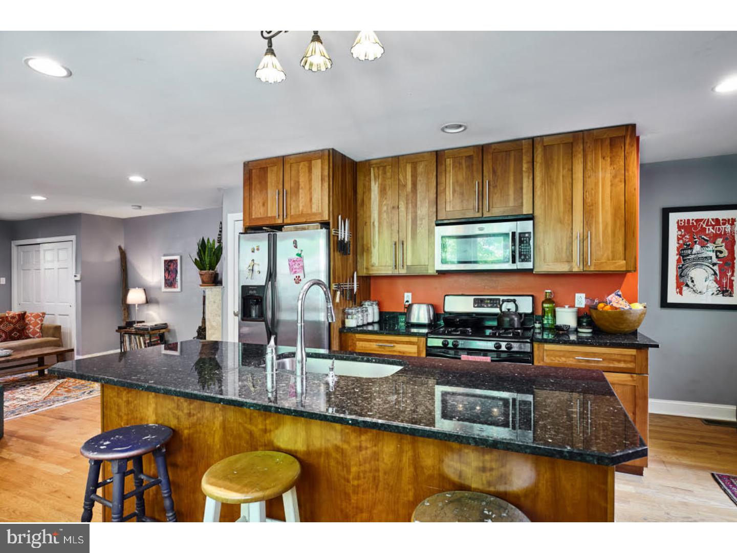 522 Burnham Road Philadelphia, PA 19119 - Photo 5 of 23