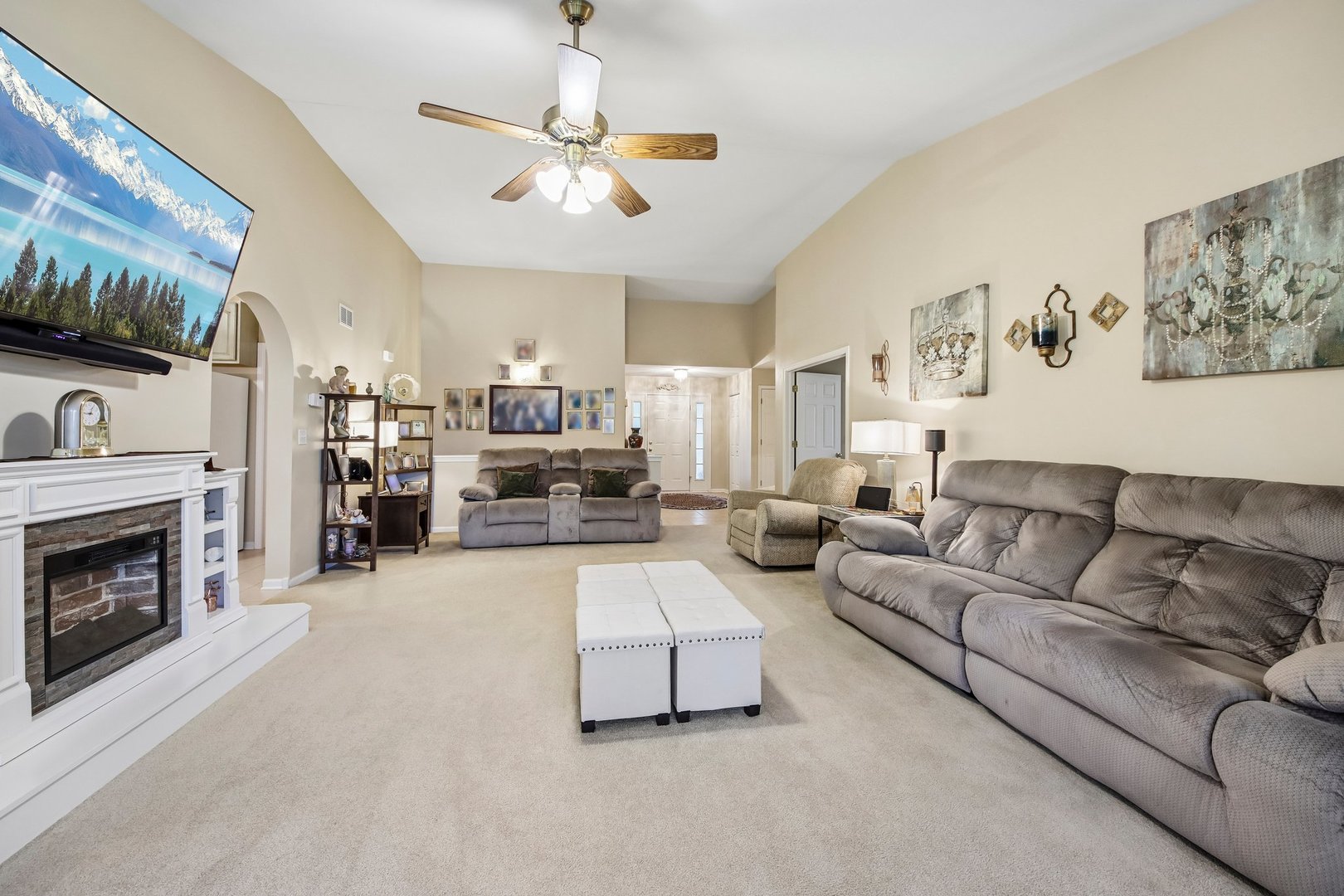 3415 Mustang Road Joliet, IL 60435 - Photo 9 of 45