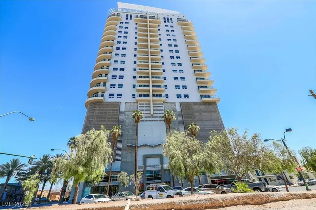 $2,195 | 200 Hoover Avenue, Unit 1504, Las Vegas, NV 89101