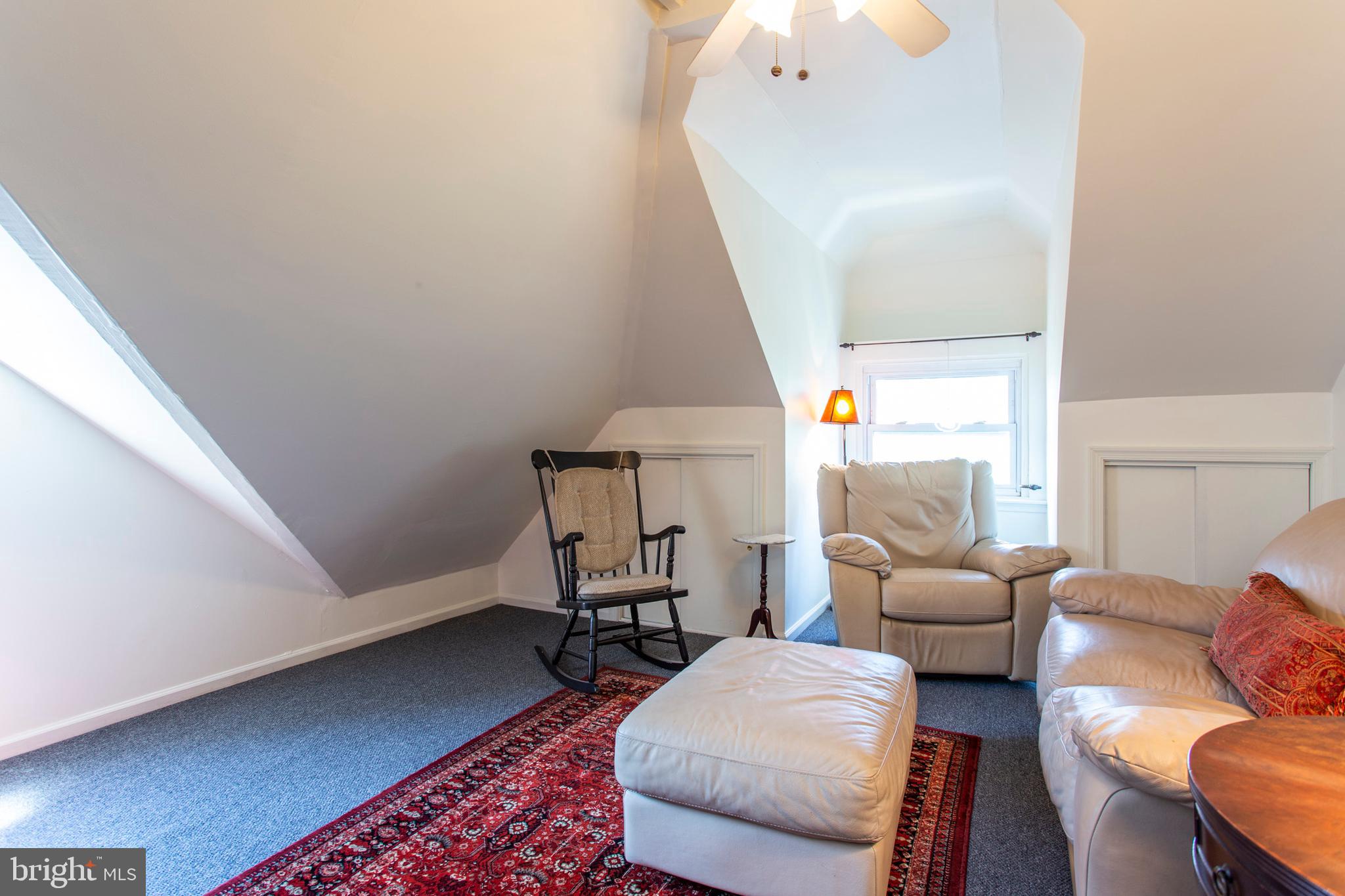 4635 Spruce Street Philadelphia, PA 19139 - Photo 41 of 53 4th floor living room