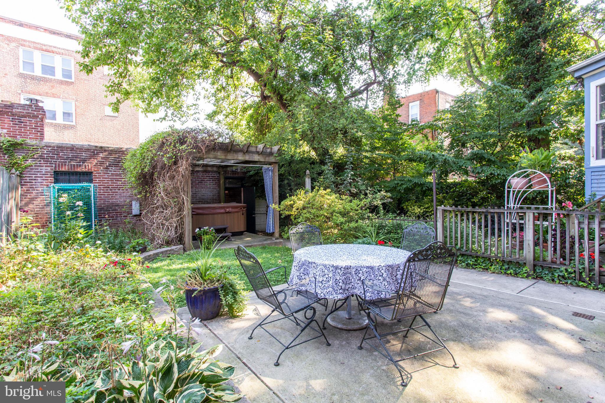4635 Spruce Street Philadelphia, PA 19139 - Photo 50 of 53 Back patio/yard