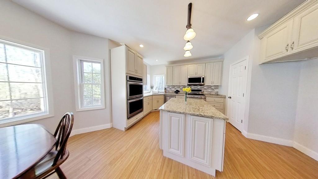 82 Lewis Point Road Bourne, MA 02532 - Photo 4 of 34