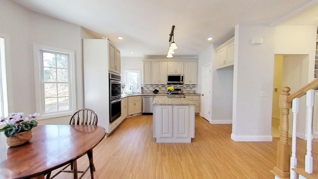 82 Lewis Point Road Bourne, MA 02532 - Photo 6 of 34