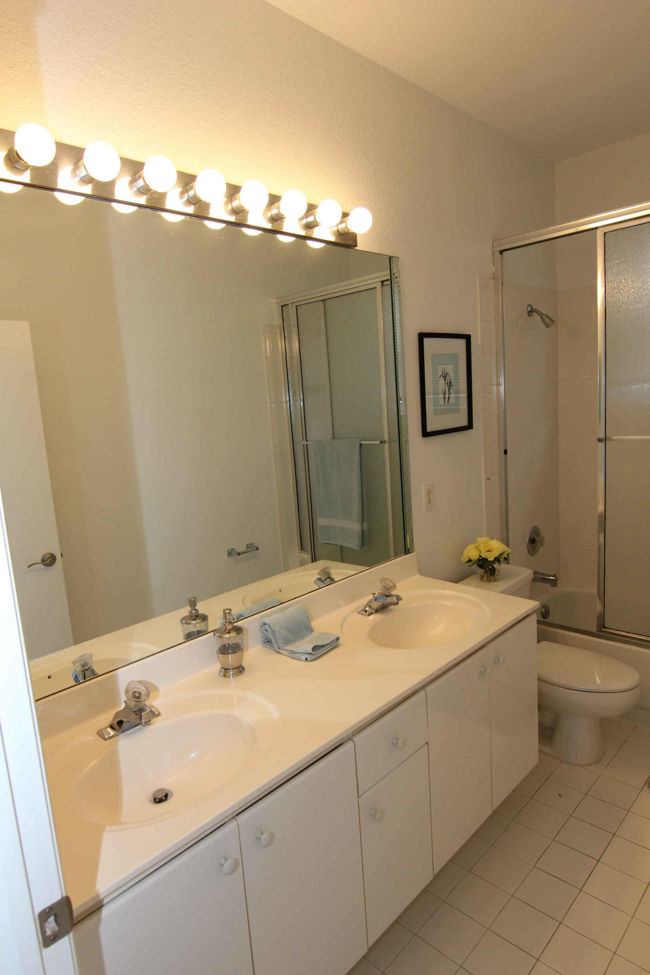 18705 Sea Turtle Lane Boca Raton, FL 33498 - Photo 17 of 27 Guest Bathroom