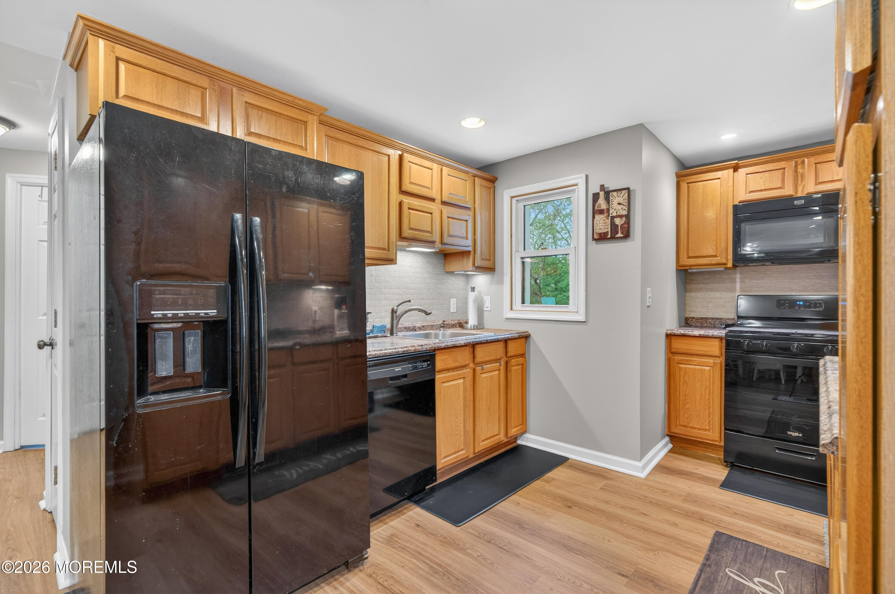 226 Sunset Lane Howell, NJ 07731 - Photo 14 of 33 014