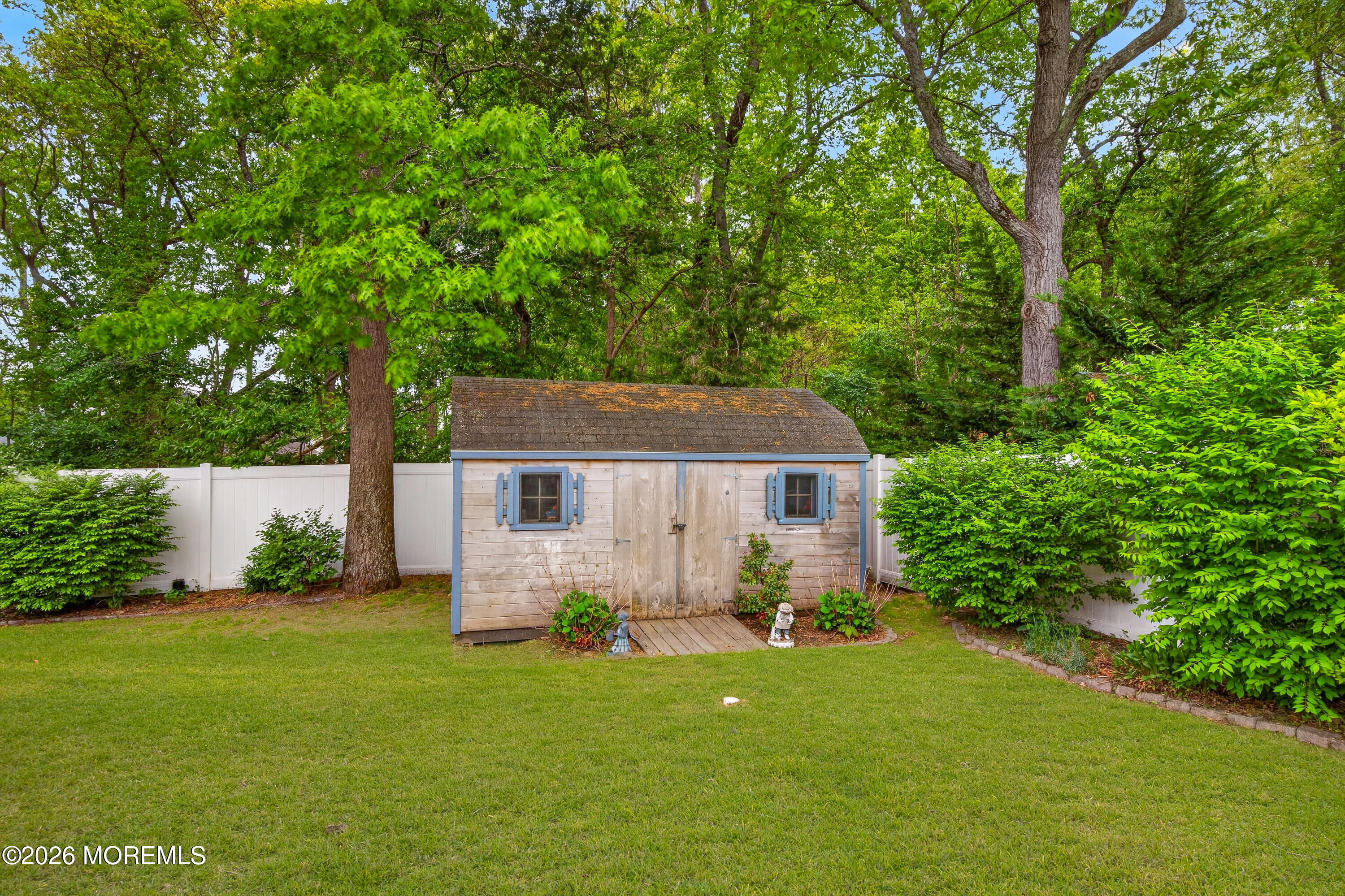226 Sunset Lane Howell, NJ 07731 - Photo 32 of 33 032