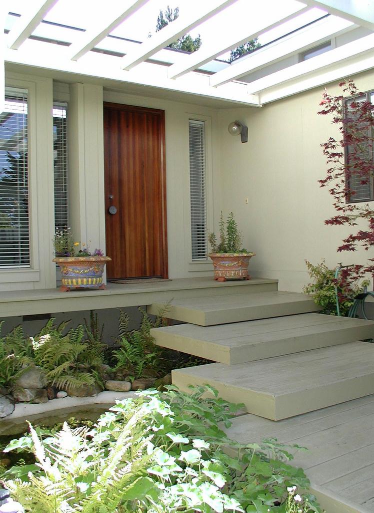 494 Santa Rosa Lane Montecito, CA 93108 - Photo 2 of 3 a front view of a house