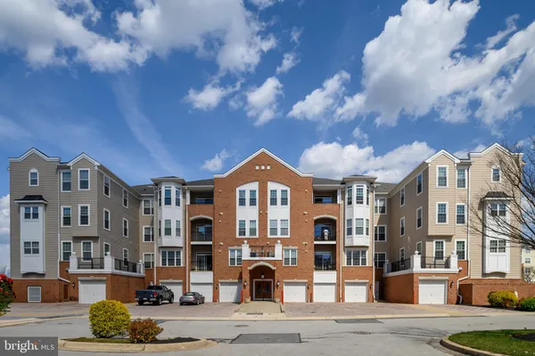 $410,000 | 8605 Wandering Fox Trail, Unit 203, Odenton, MD 21113