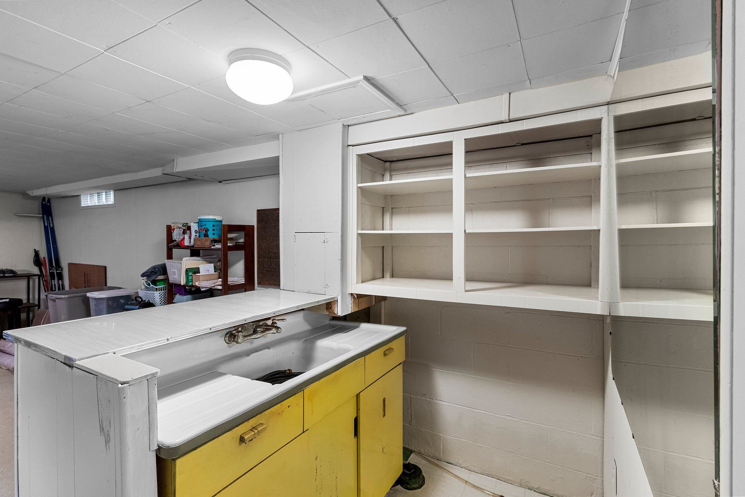 1137 East Jardin Street Appleton, WI 54911 - Photo 47 of 56