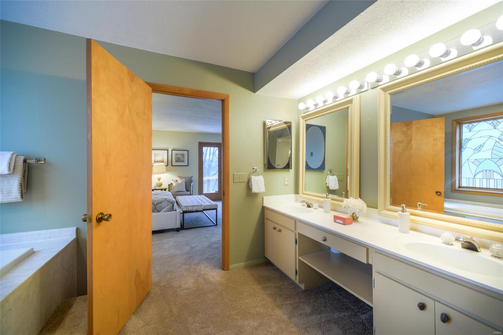 14895 Conway Road Chesterfield, MO 63017 - Photo 23 of 48 Gallery Image 23