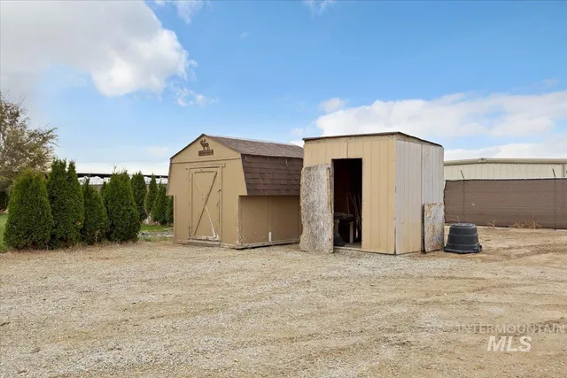 $430,000 | 491 West 100 South, Paul, ID 83347