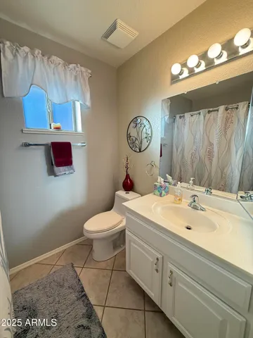 $2,600 | 11401 East Medina Avenue, Mesa, AZ 85209