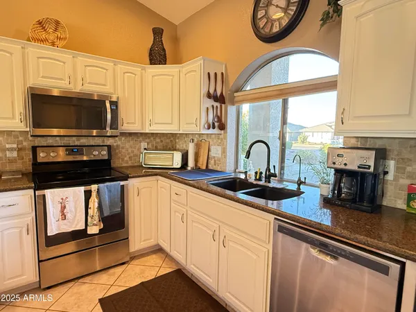 $2,600 | 11401 East Medina Avenue, Mesa, AZ 85209