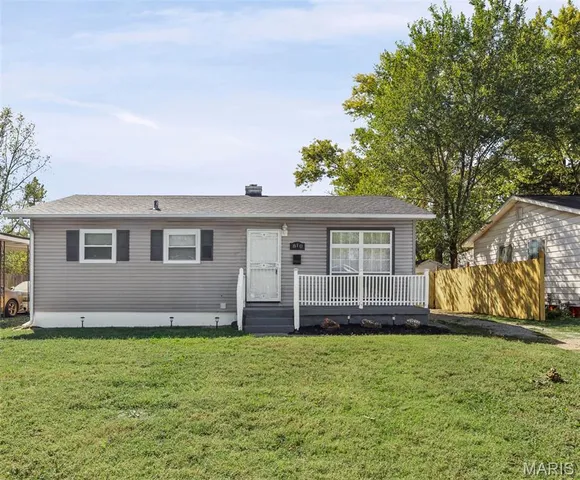$97,000 | 810 St Thomas Lane, Cahokia, IL 62206