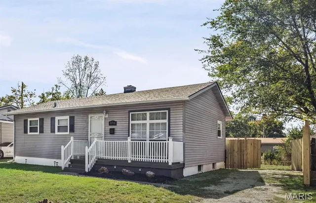 $97,000 | 810 St Thomas Lane, Cahokia, IL 62206