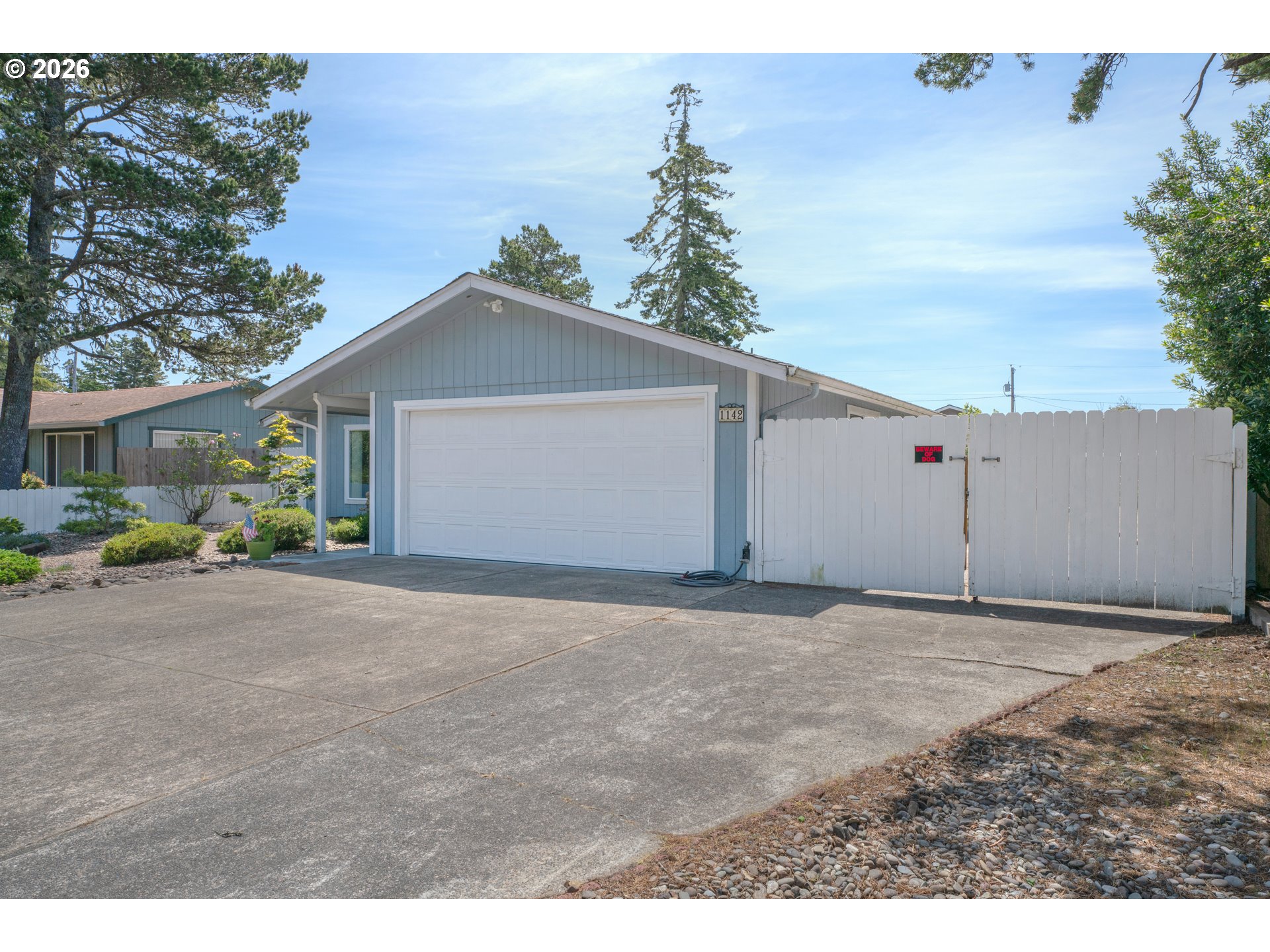 1142 9th Street Florence, OR 97439 - Photo 3 of 41 a view of outdoor space and yard