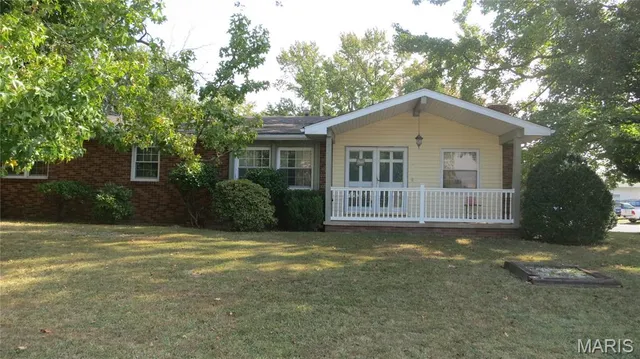 $160,000 | 615 Texas Boulevard, Bethalto, IL 62010