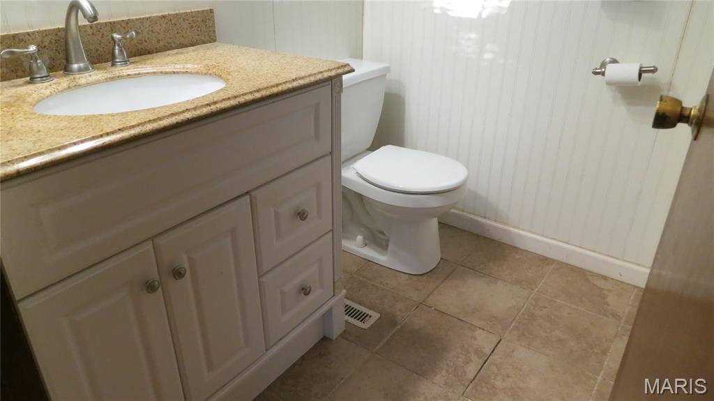 615 Texas Boulevard Bethalto, IL 62010 - Photo 11 of 27