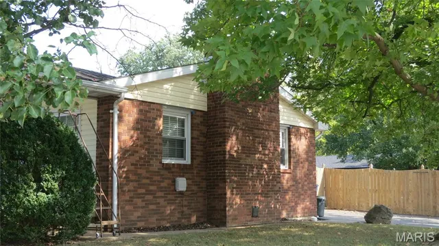 $160,000 | 615 Texas Boulevard, Bethalto, IL 62010