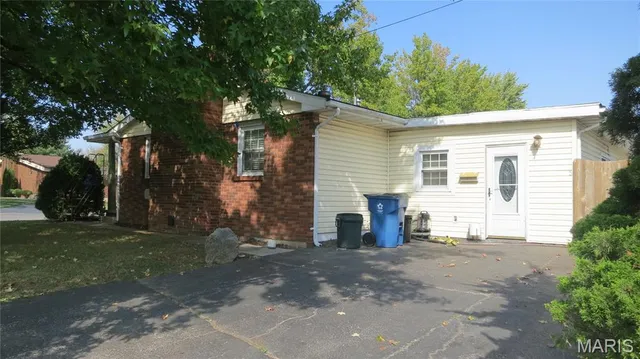 $160,000 | 615 Texas Boulevard, Bethalto, IL 62010