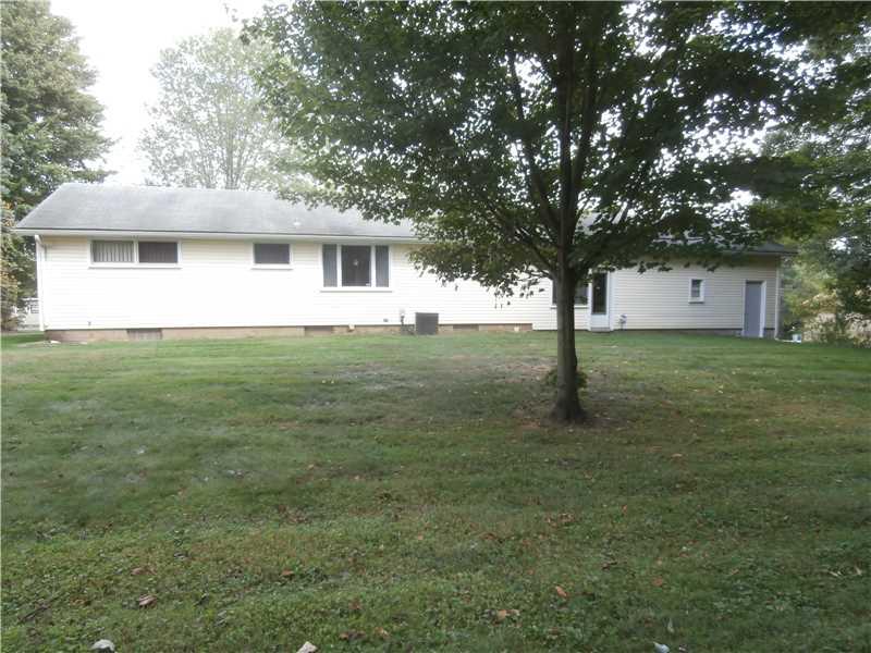 122 Bryan Street New Castle, PA 16102 - Photo 3 of 16 Exterior Back.