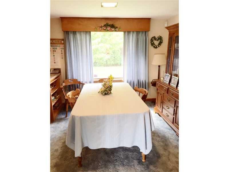 122 Bryan Street New Castle, PA 16102 - Photo 6 of 16 Dining Room.