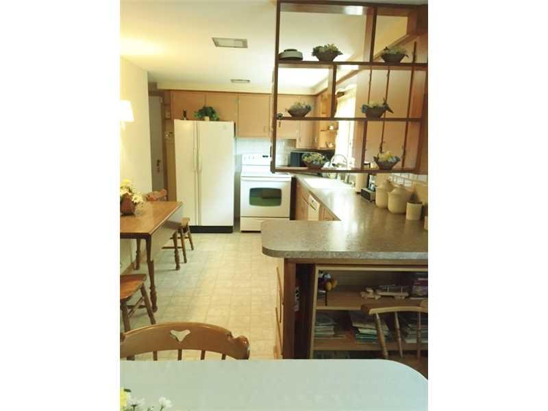 122 Bryan Street New Castle, PA 16102 - Photo 7 of 16 Kitchen.