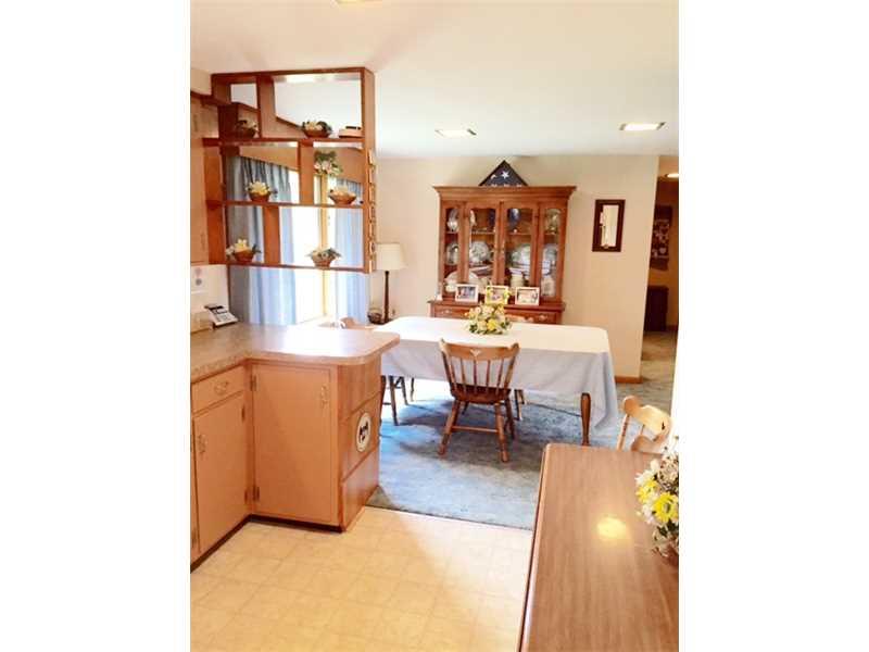 122 Bryan Street New Castle, PA 16102 - Photo 8 of 16 Dining Room.