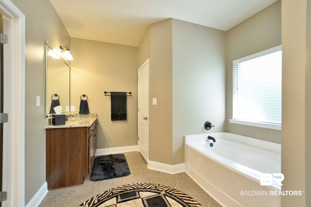 3423 Bristlecone Drive Mobile, AL 36693 - Photo 15 of 30 Master Bath