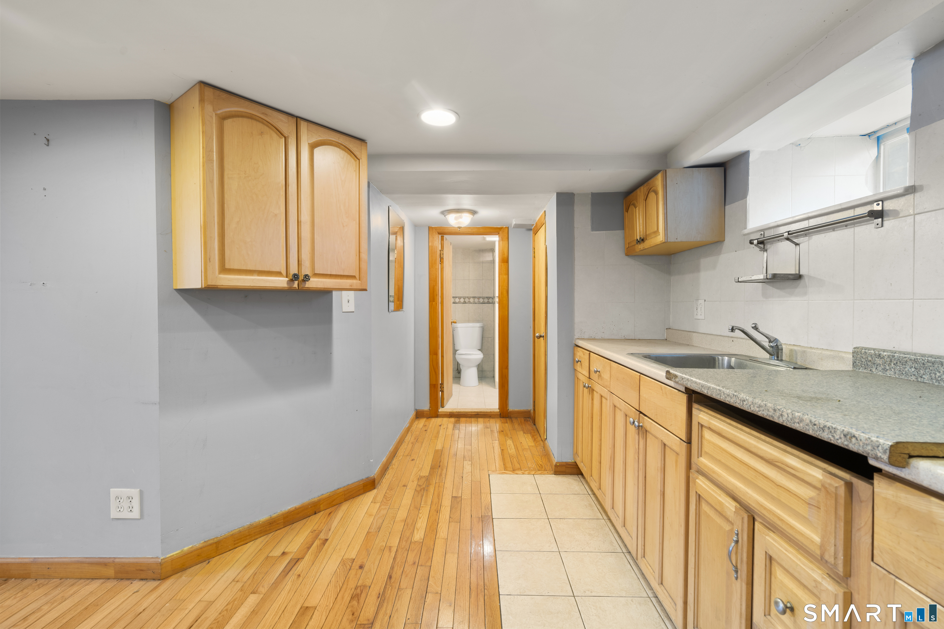112 Colonial Road Stamford, CT 06906 - Photo 33 of 39