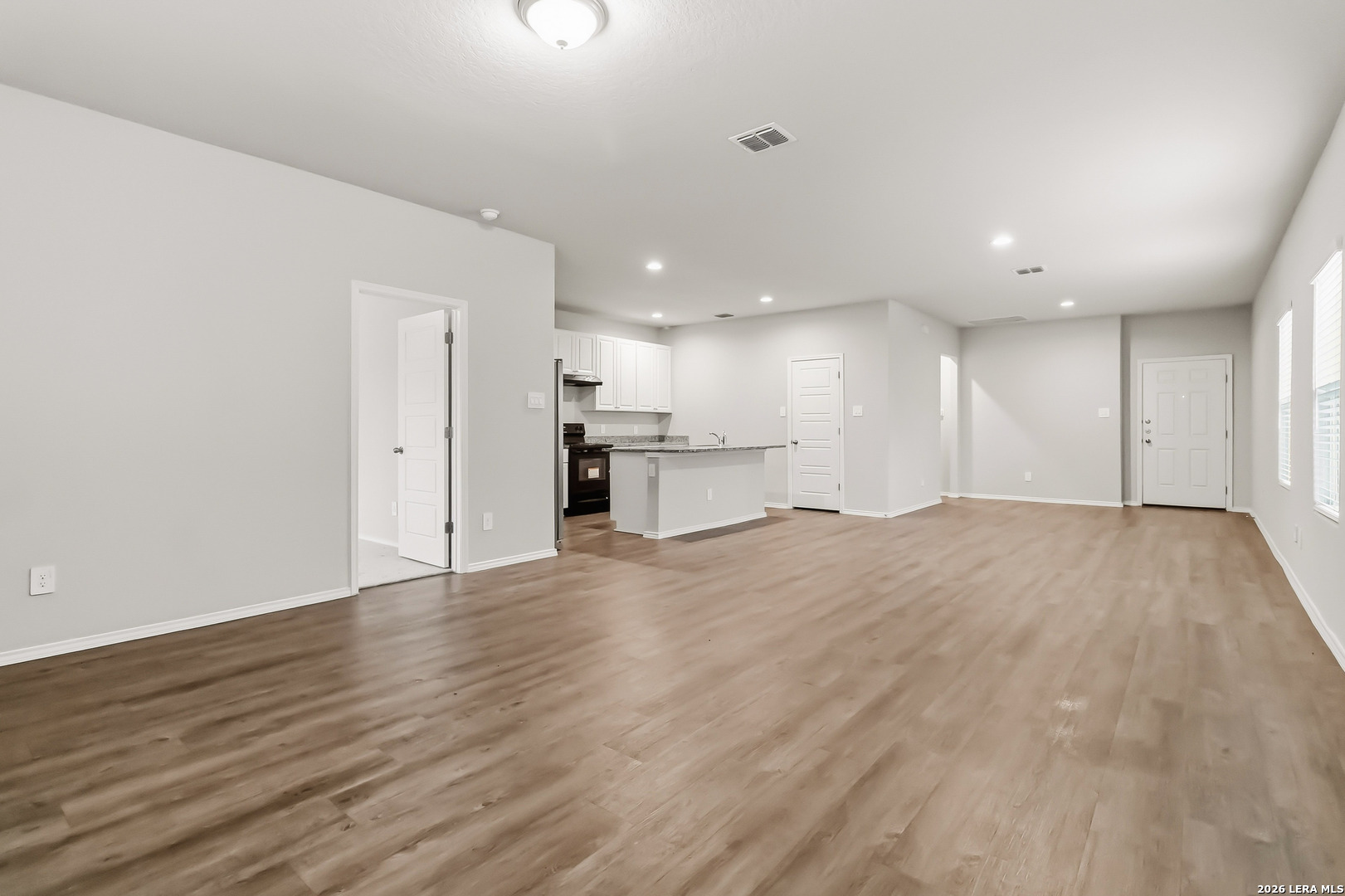 7314 Marina Del Rey Converse, TX 78109 - Photo 4 of 28