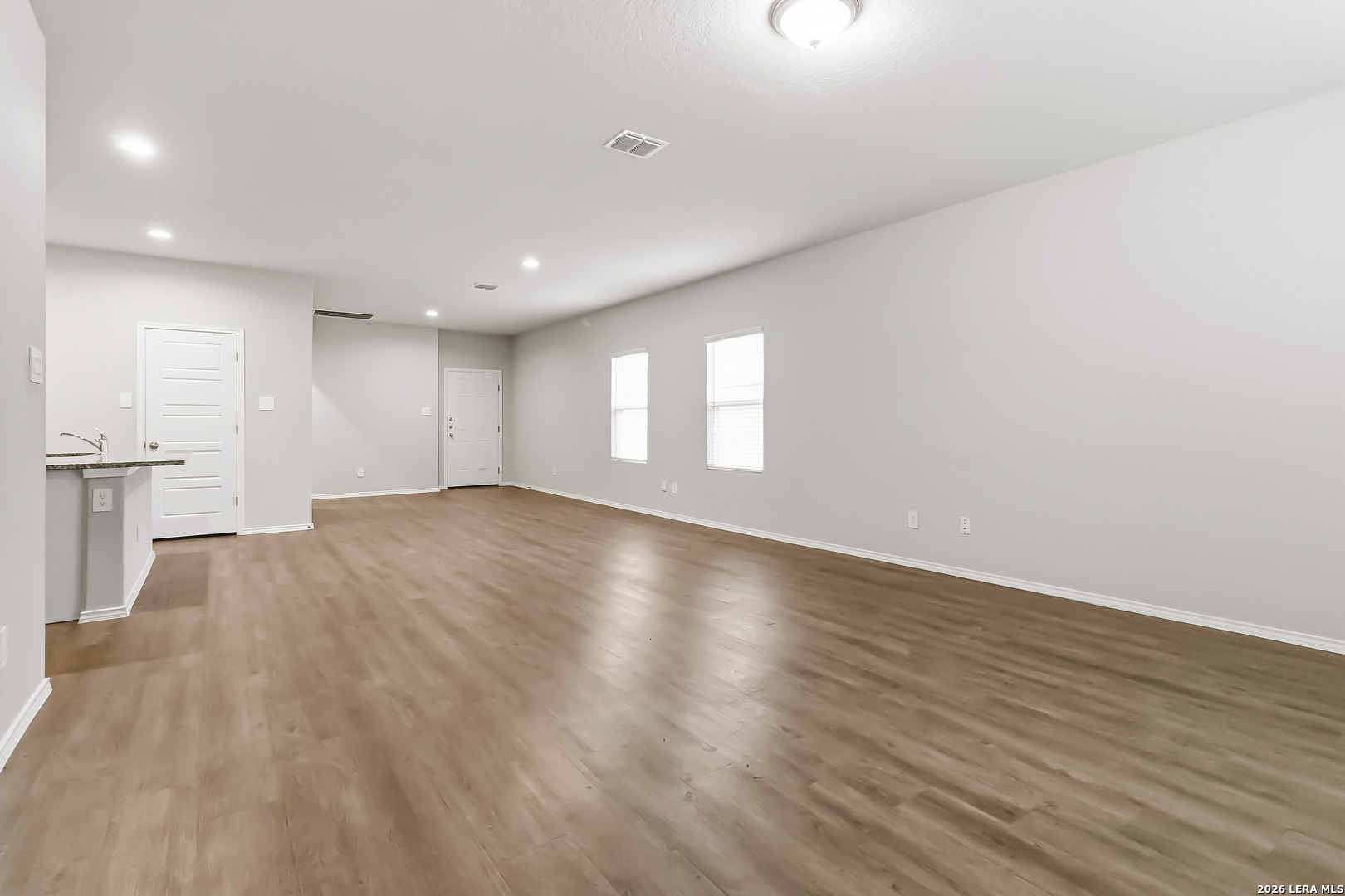7314 Marina Del Rey Converse, TX 78109 - Photo 5 of 28