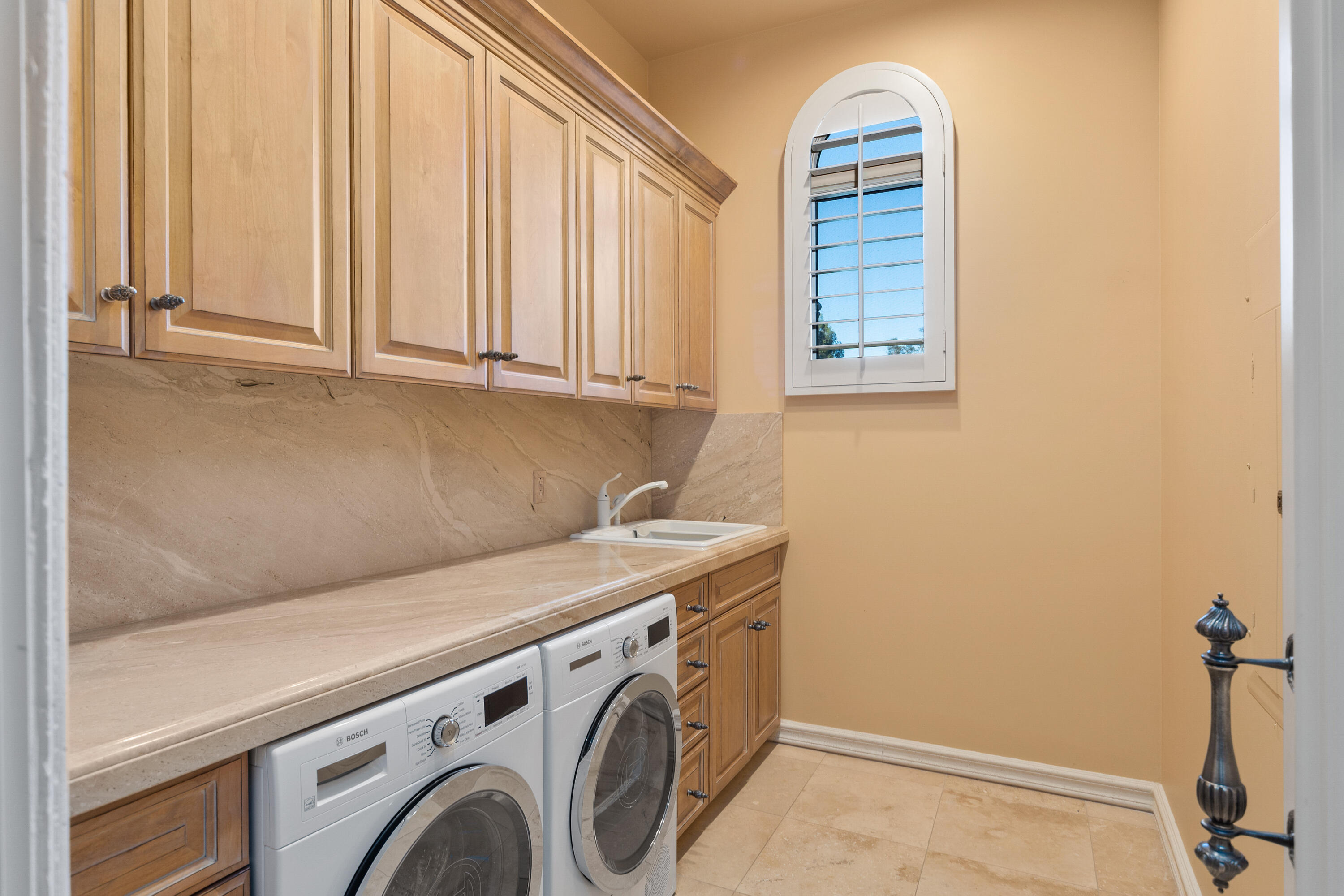 217 Via Veneto Rancho Mirage, CA 92270 - Photo 26 of 66 15_10550215_143899_143899-EI-115
