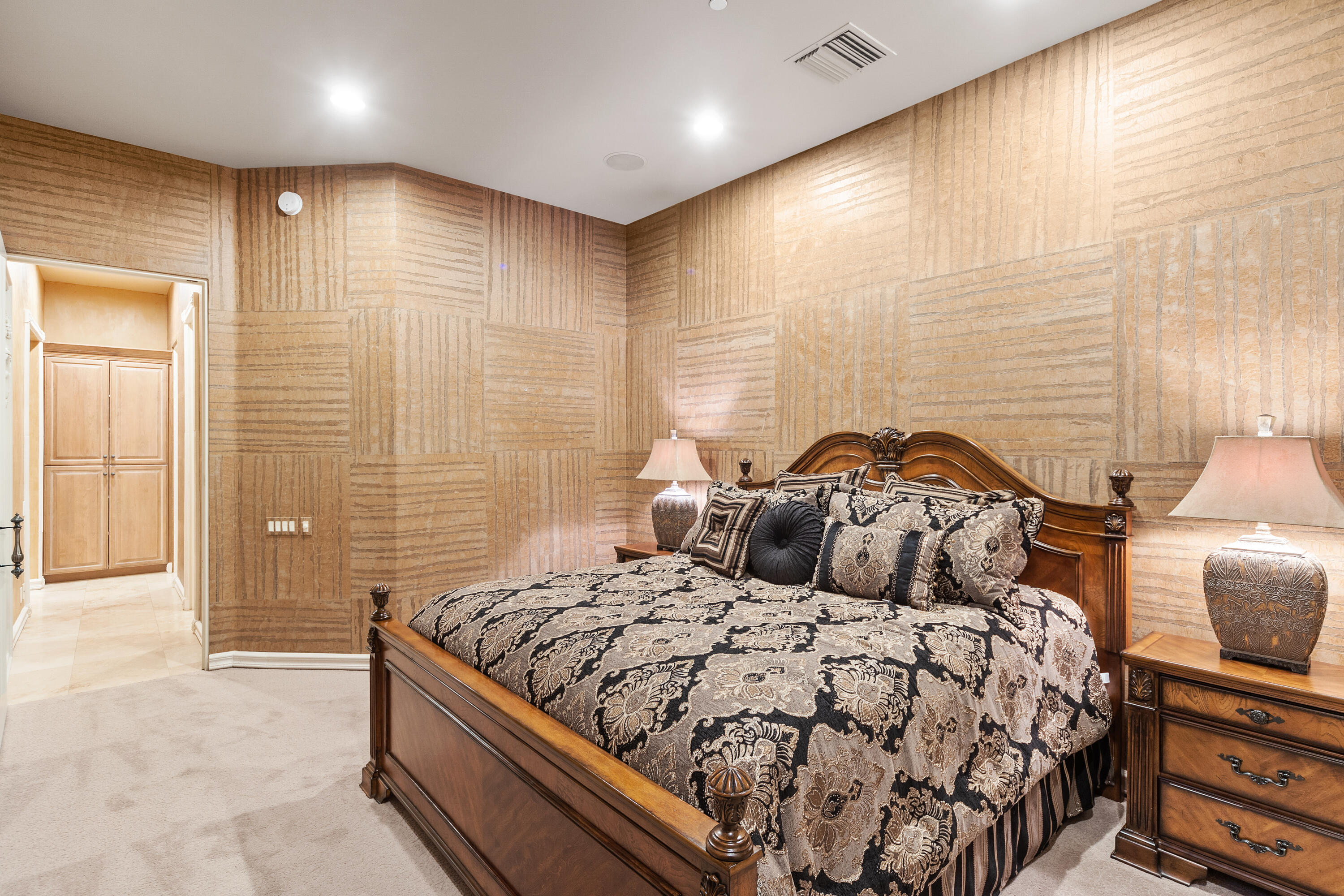 217 Via Veneto Rancho Mirage, CA 92270 - Photo 31 of 66 40_10550249_143899_143899-EI-140